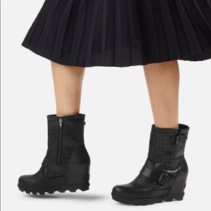 NWT Sorel Joan of Arctic Wedge Boots - sold out studded edition